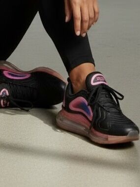 NIKE Air Max 720 Women’s Black Sneakers with Pink and Iridescent Blue Accent